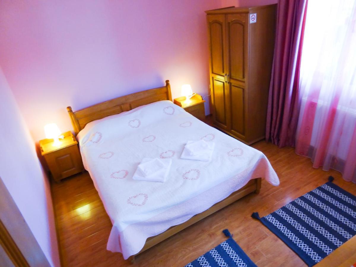 Villa Arnota à Costesti  Extérieur photo